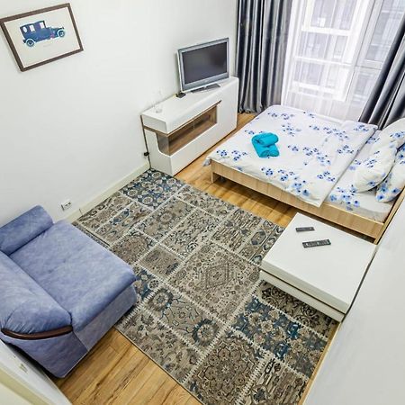 Однушка В Жк Абая 130/2 2019 Г.П. Apartment อัลมาตี ภายนอก รูปภาพ