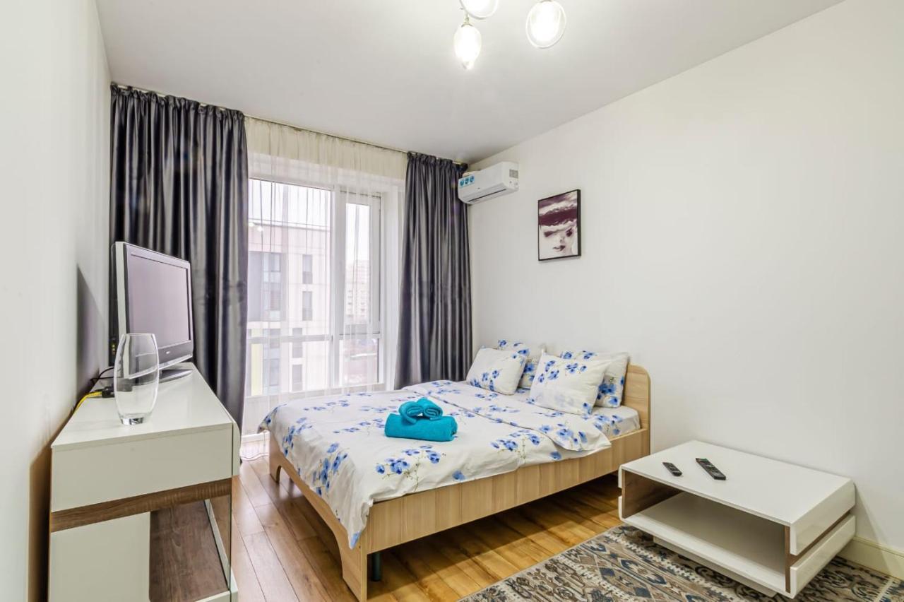 Однушка В Жк Абая 130/2 2019 Г.П. Apartment อัลมาตี ภายนอก รูปภาพ