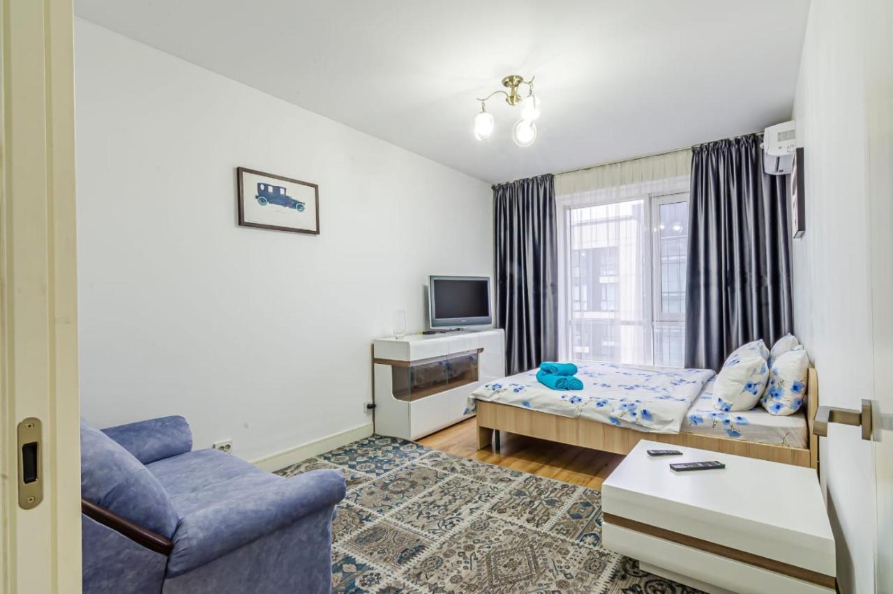 Однушка В Жк Абая 130/2 2019 Г.П. Apartment อัลมาตี ภายนอก รูปภาพ